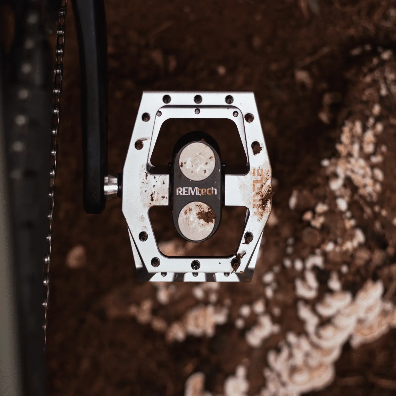 Avery REMtech Pedals With REMplate Pro(Cleats)